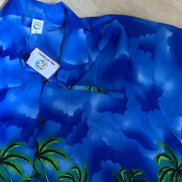 BNWT Vibrant Blue Caribbean Shirt with Parrot Print - Picture 3 of 7